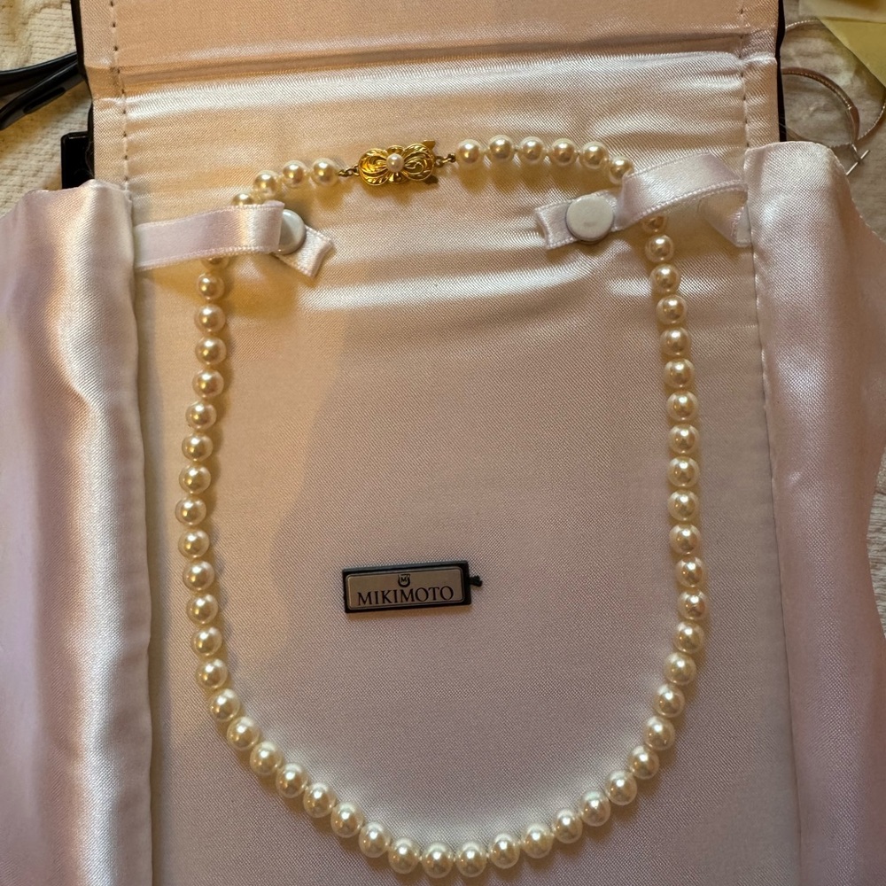 Mikimoto Cream Pearl Necklace with Gold Clasp